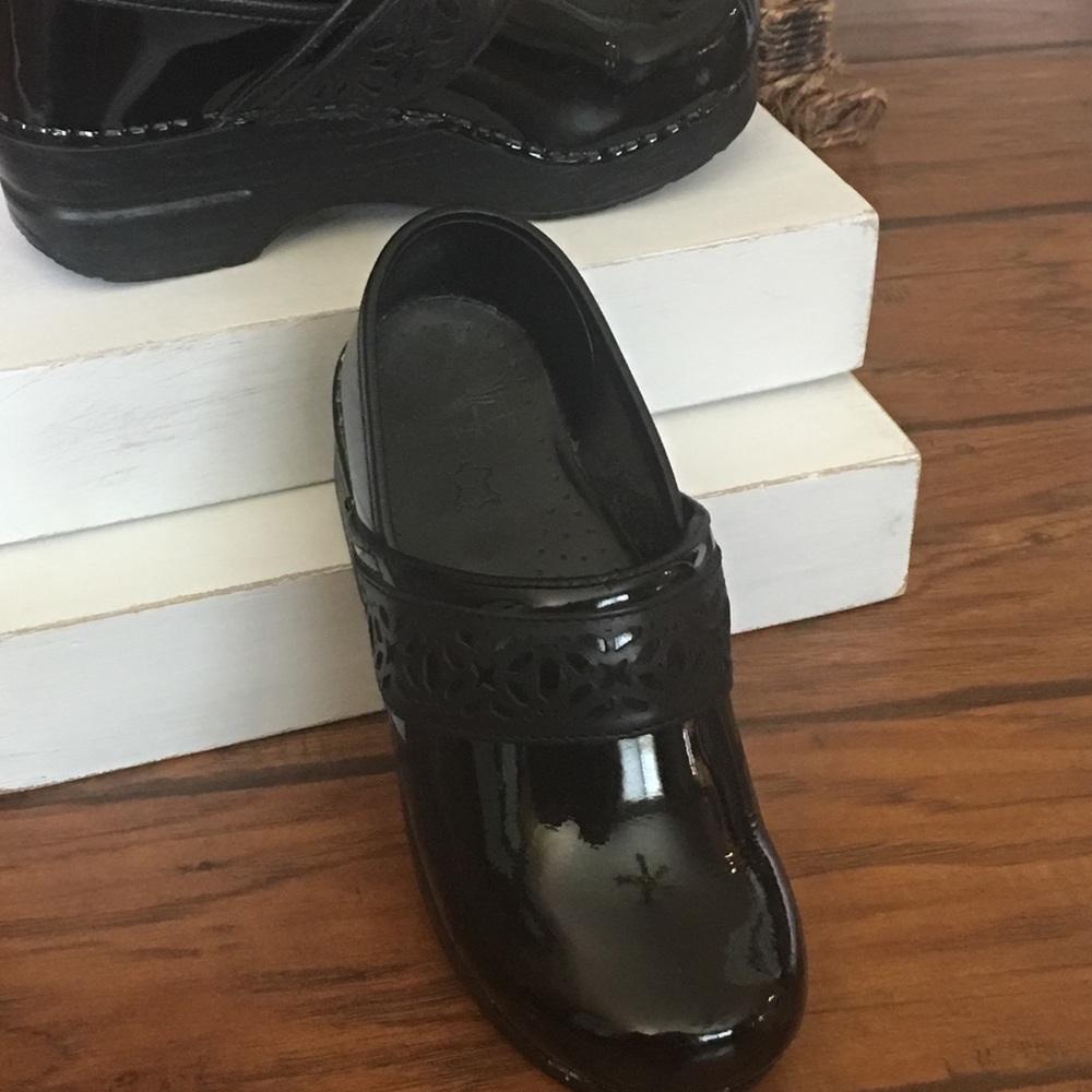 Dansko Nursing Shoes size US 7
